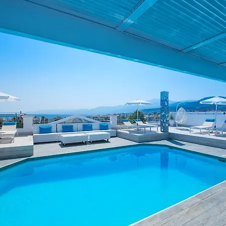 アパートホテル Senses Blue Boutique 4*